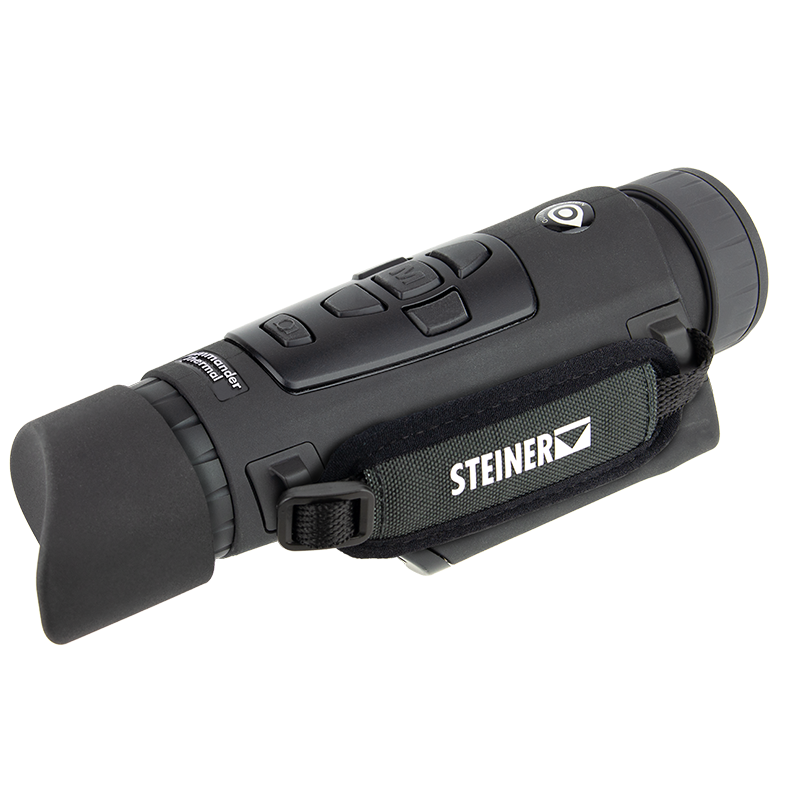 Steiner Commander Thermal – Schrägansicht von hinten-oben, Bedientasten und Okular sichtbar