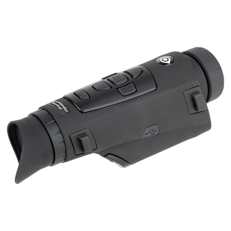 Steiner Commander Thermal – Schrägansicht von der Seite, STEINER-Logo und Handschlaufe, robuste Gummierung