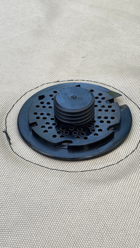 BoatVent 4 Persenninglüfter BV24 – am Deck in Persenning eingewäht, schwarzer Kunststoff, Ø 134 mm, Lochstruktur sichtbar