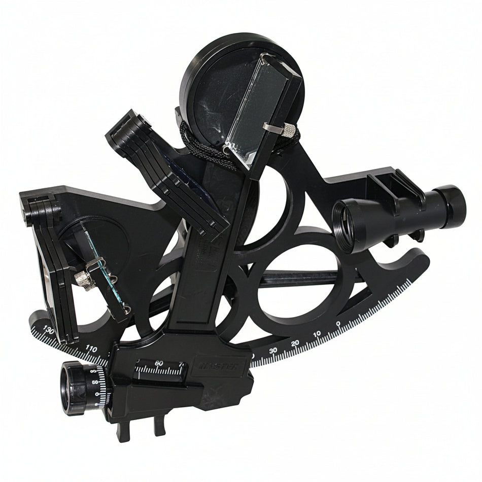 Davis Micromaster Mark 15 DA026 – Vollsicht-Sextant aus GFK-verstärktem Kunststoff schwarz, 178 mm-Gradskala 0–130°, Teleskop mit 3-facher Vergrößerung, 7 Sonnenfilter, weißer Hintergrund