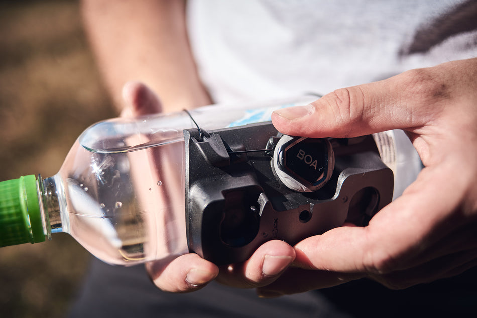 TWIST Flaschenhalter BOA - FIDLOCK & BOA Fit System - Universalhalter bis 80 mm