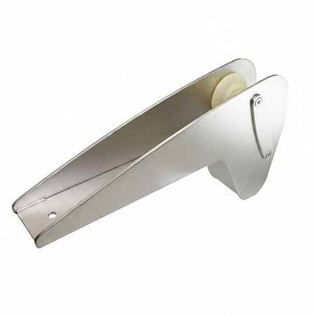 Bugrollenbeschlag EK11997A für M-Anker aus Edelstahl 1.4301 – Ansicht von schräg oben, hochglanzpoliert