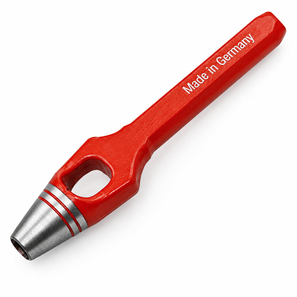 Rotes Locheisen LO13 aus Werkzeugstahl mit gehärteter Schneide und Auswurföffnung zum Stanzen der Löcher für Drehknopf-Schnellverschlüsse, Made in Germany