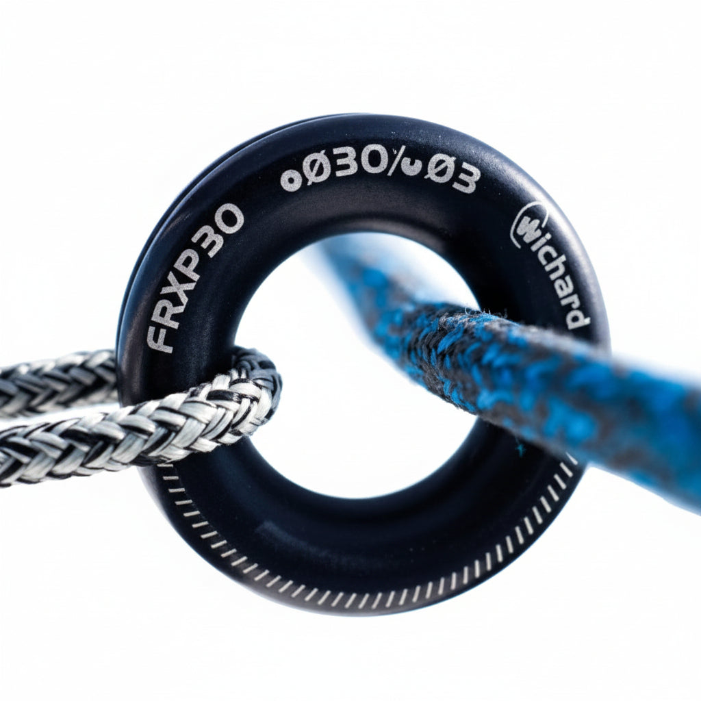 WICHARD FRXP Seil-Rundkausch SR22202 im Einsatz an Bord – Detailansicht mit Tauwerk
